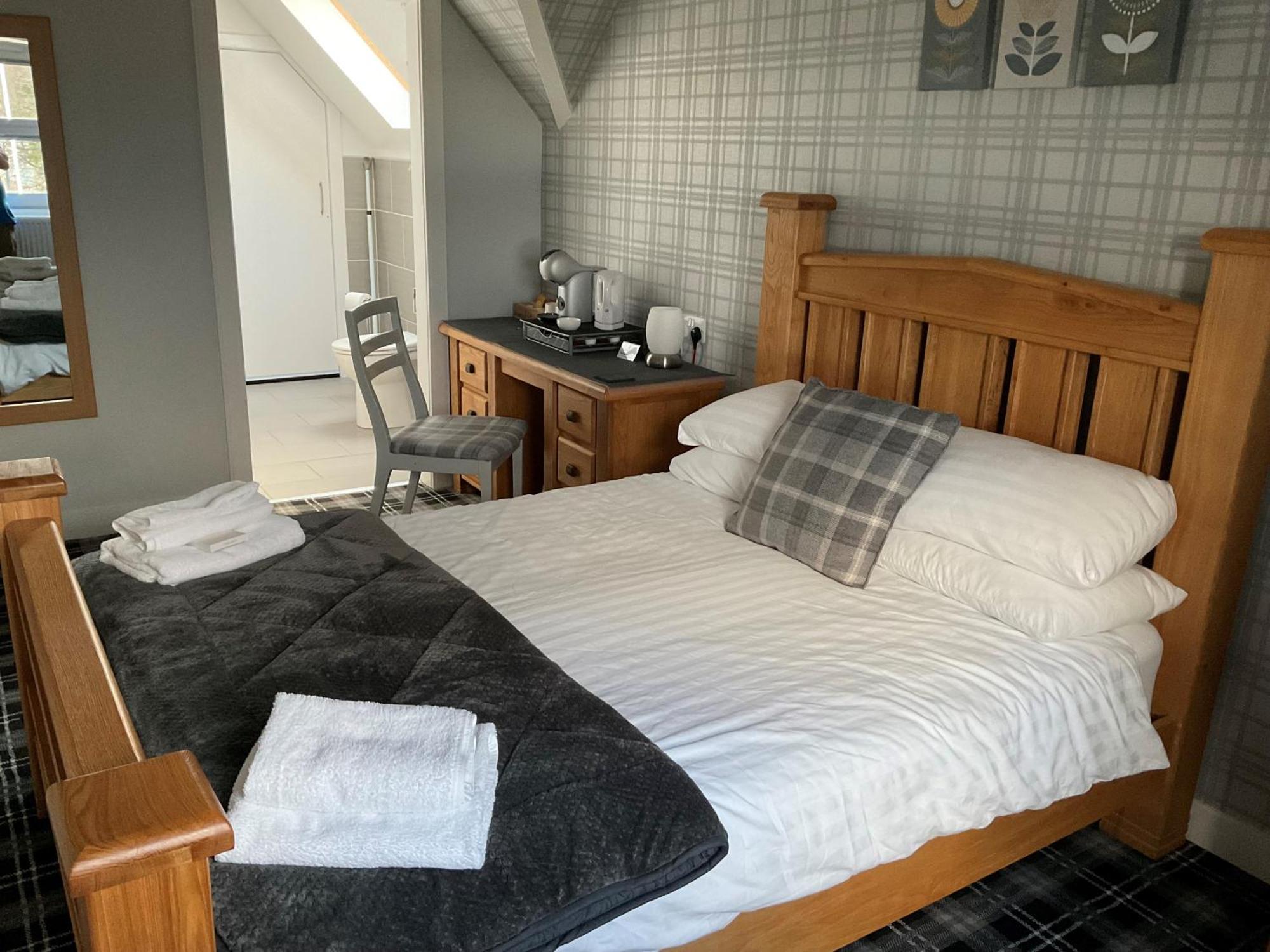 Glenshee Guest House Ґолспі Екстер'єр фото