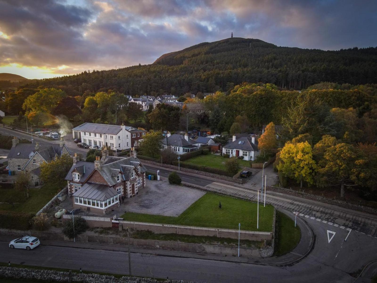 Glenshee Guest House Ґолспі Екстер'єр фото